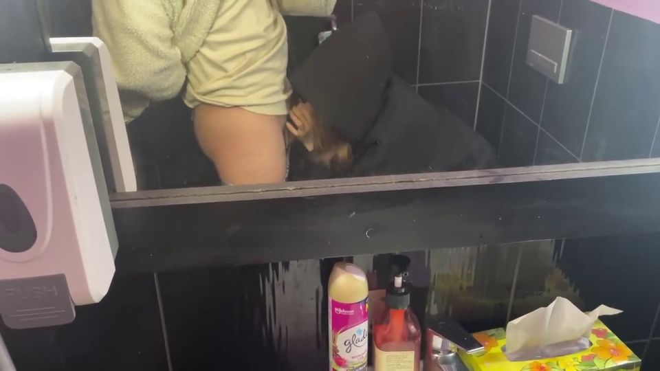 Lj For Sex P Toilettet I Klubben 720p