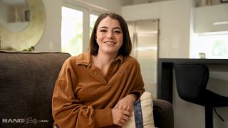 Romantic Nights Under Moonlight: Intimate Love Scenes Unveil-1