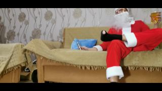 Bad Santa Sniffs Feet And Gets Footjob 1080p – Oksifootjob on feet porn -0