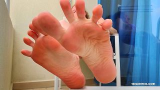 Goddess Vanessa - Under Bikini Giantess Feet (Feet porn)-2