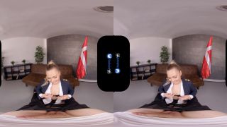 Selvaggia Babe VR Bliss: Hot Blonde Sex in 4K UltraHD-2