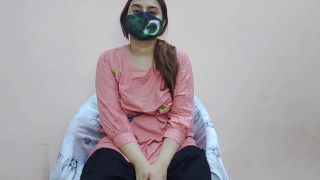 DESI BRITISH BHABI - Pakistani Mature Horny Woman Playing with Tight Pussy-Load Moaning-1