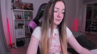 Vampire Seduction: Sultry Nocturnal Passion Thrills Await-3