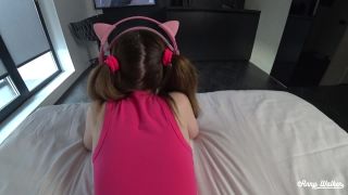 Gamer Girl Sucks Hard And Fucks Hard While Playing (Teen) Anny Walker-1